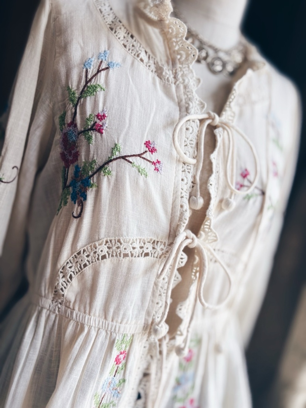 Jennifer & Grace Embroidered Boho Blouse Cardigan NWT - Picture 4 of 16